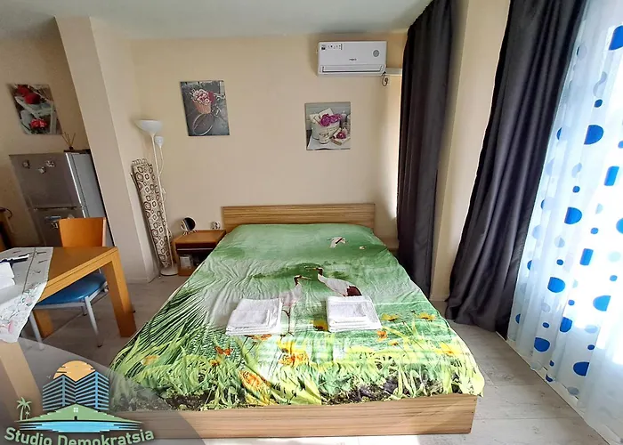 Apartman Demokratsia Burgasz